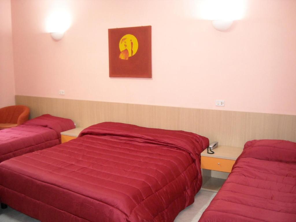 Hotel New Baby Caserta Ruang foto
